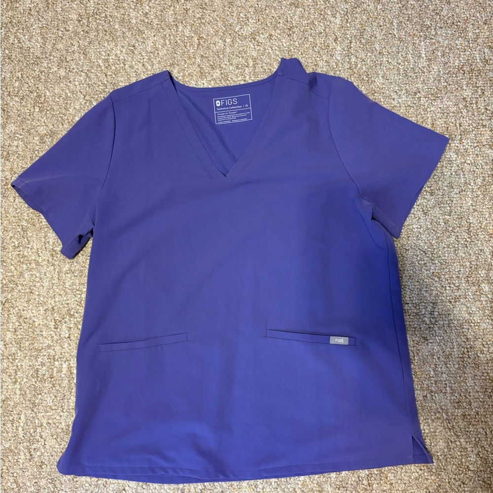 Figs Casma Three-Pocket Top
